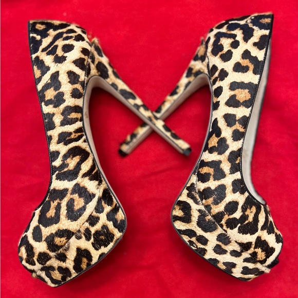 - Michael Kors Milan peep toe heels in leopard print - Picture 4 of 13